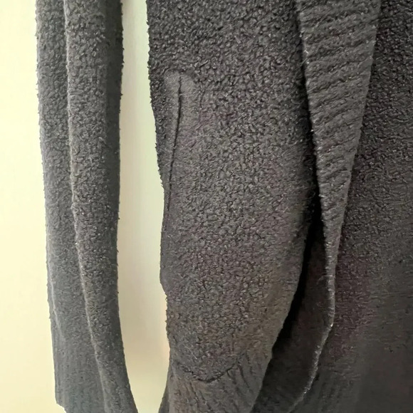 BAREFOOT DREAMS CozyChic Lite Circle Shawl Cardigan in Black - Picture 5 of 9